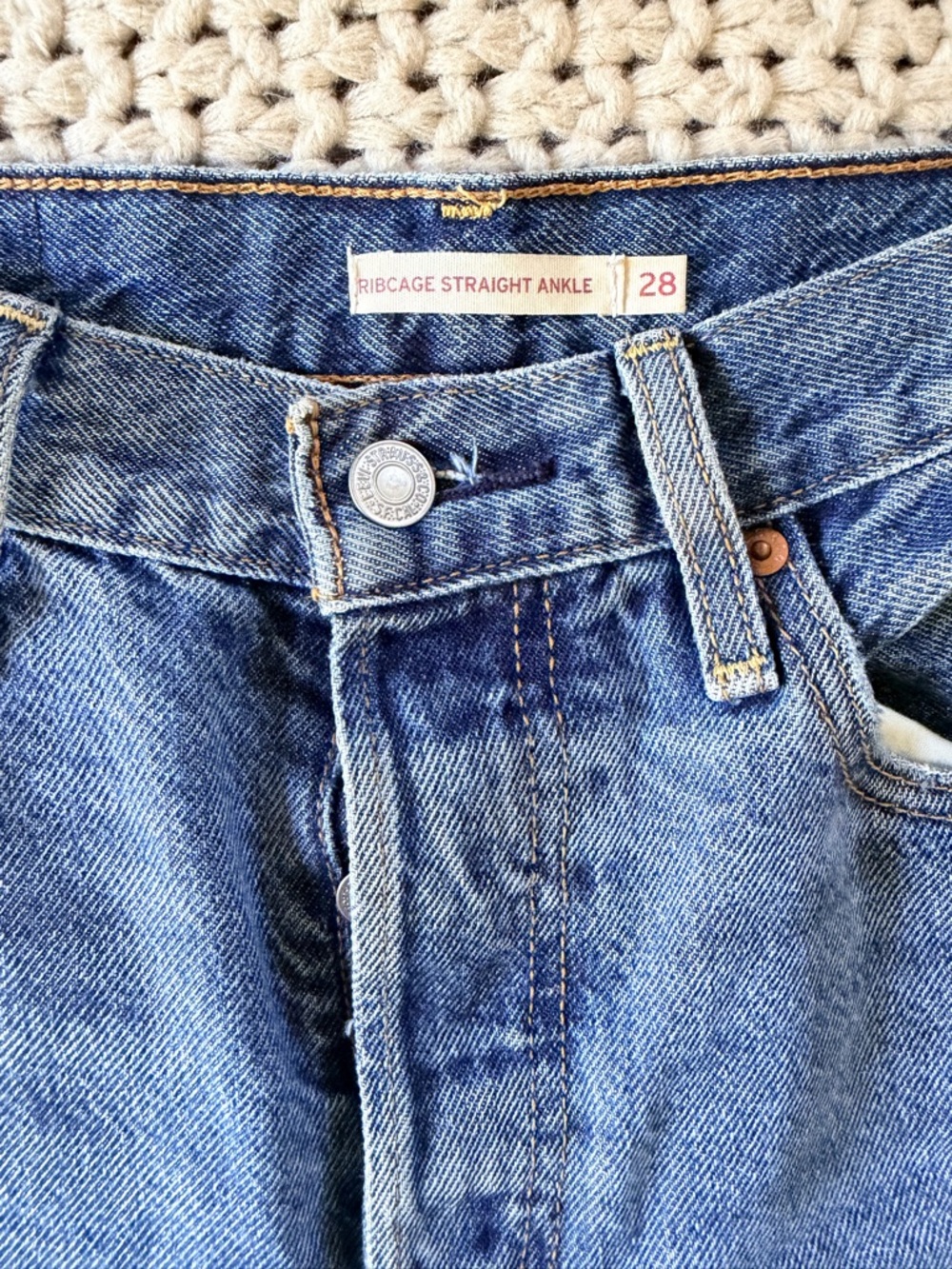 Ribcage Levi’s Straight Ankle Jeans - Blue